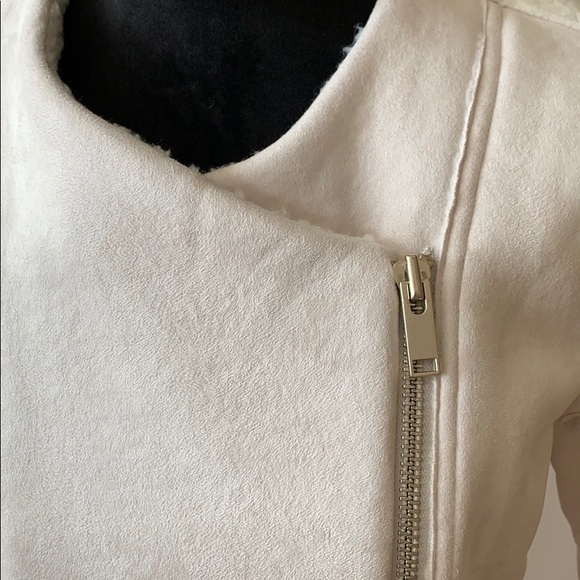 Ladies New Balance athletic jacket - Picture 3 of 5